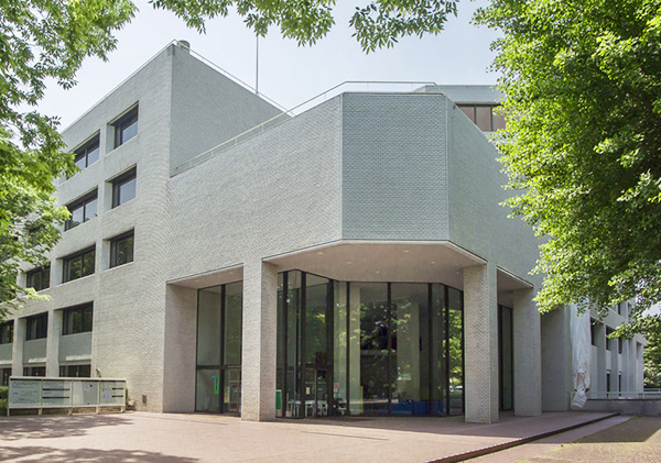 東京都立中央図書館　画像